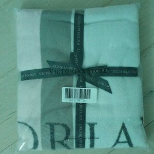 Victorias secret blanket